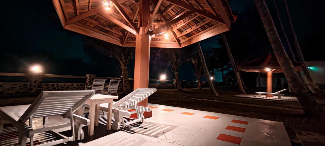 Nu-Vin Beach Hotel Ahangama Exteriér fotografie