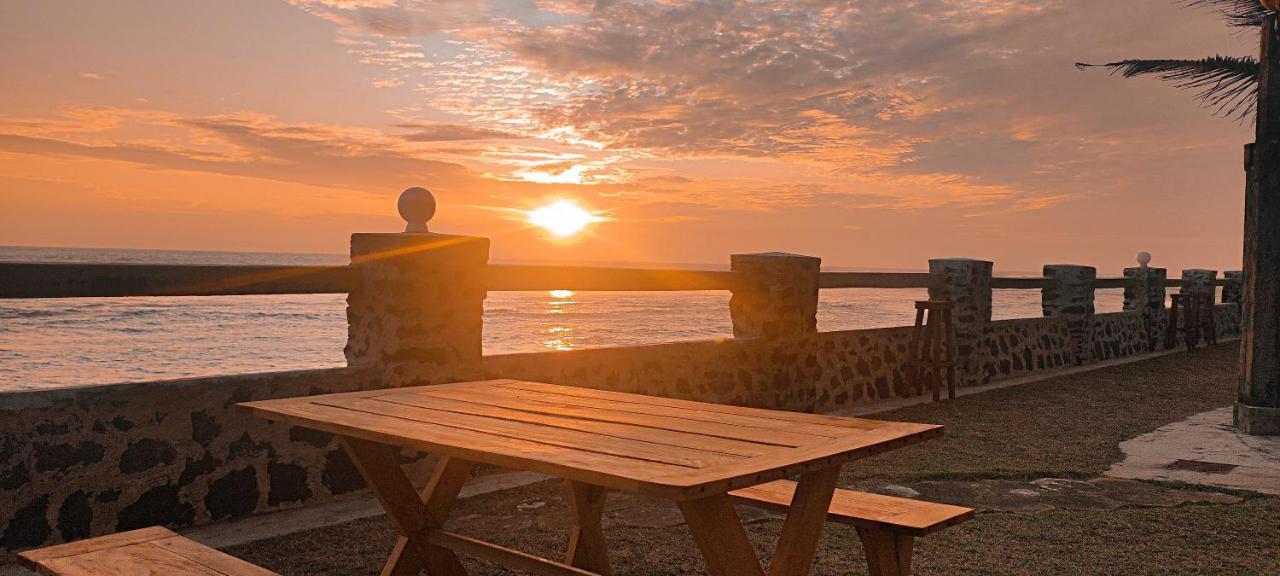 Nu-Vin Beach Hotel Ahangama Exteriér fotografie